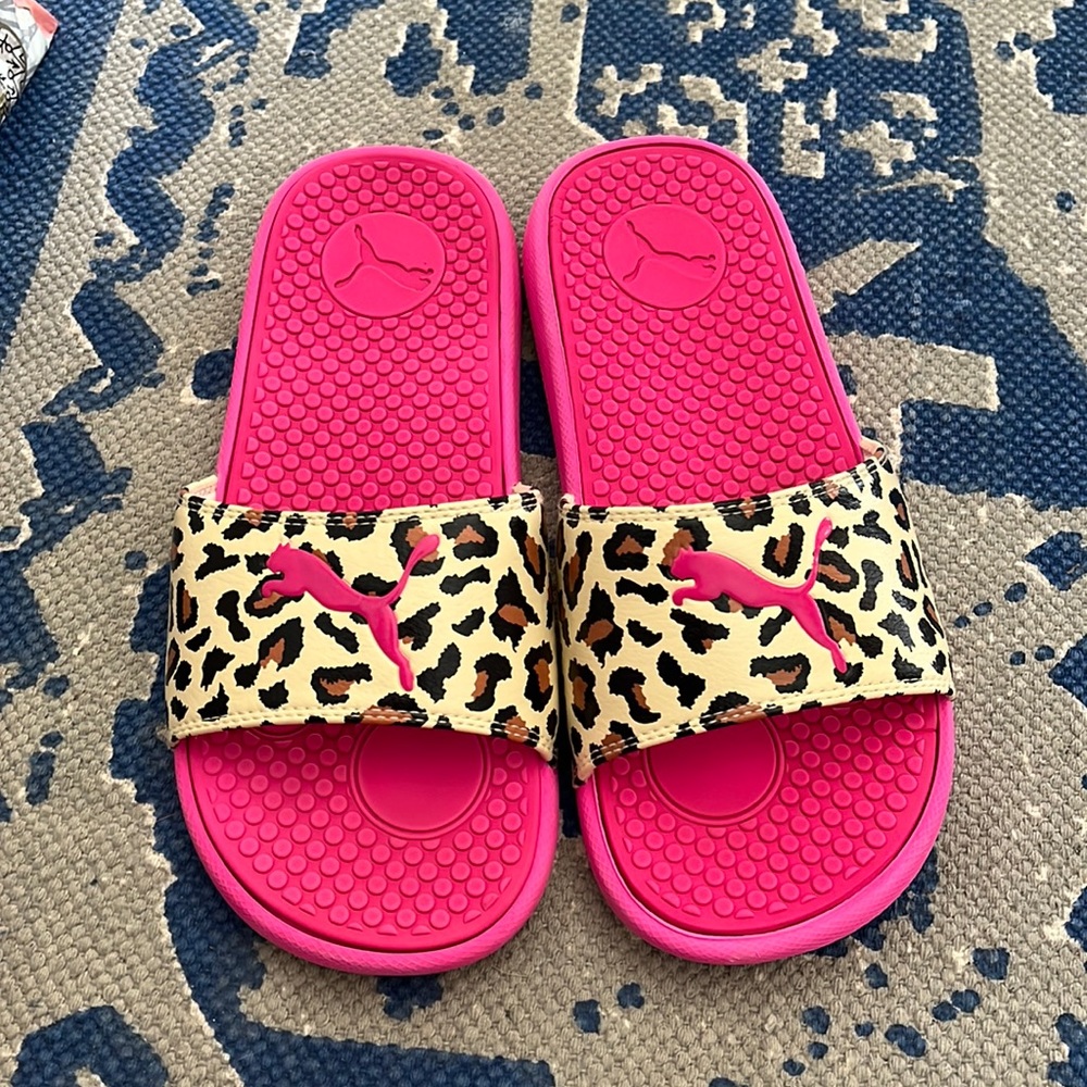 Puma Cheetah Print slides